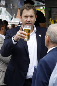 Eröffnungsveranstaltung der Cranger Kirmes in Herne