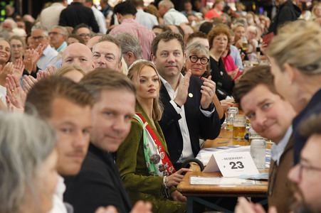 Eröffnungsveranstaltung der Cranger Kirmes in Herne