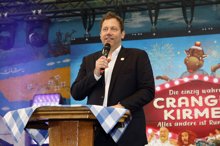 Eröffnungsveranstaltung der Cranger Kirmes in Herne