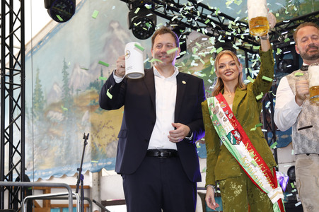 Eröffnungsveranstaltung der Cranger Kirmes in Herne