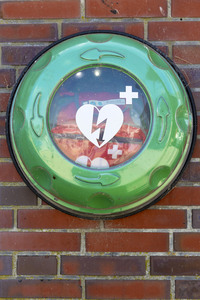 Symbolfoto AED