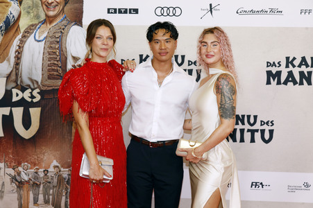 Filmpremiere 'Das Kanu des Manitu' in München