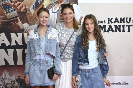 Filmpremiere 'Das Kanu des Manitu' in München