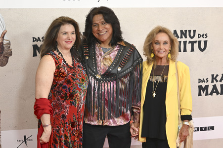 Filmpremiere 'Das Kanu des Manitu' in München