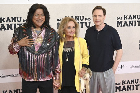 Filmpremiere 'Das Kanu des Manitu' in München