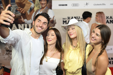 Filmpremiere 'Das Kanu des Manitu' in München