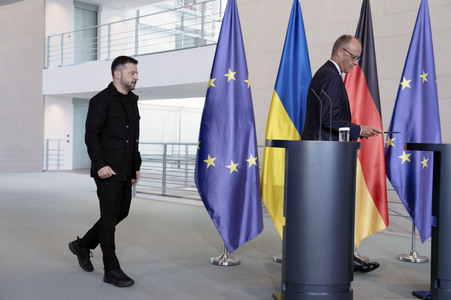 Pressestatement von Selenskyj und Merz in Berlin