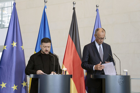 Pressestatement von Selenskyj und Merz in Berlin