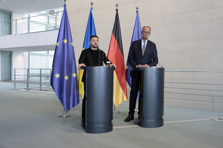 Pressestatement von Selenskyj und Merz in Berlin