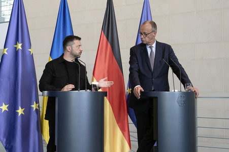 Pressestatement von Selenskyj und Merz in Berlin