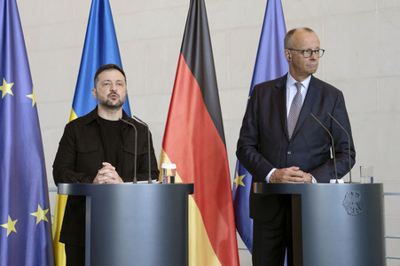 Pressestatement von Selenskyj und Merz in Berlin