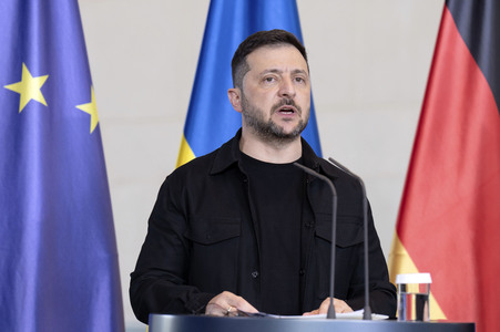 Pressestatement von Selenskyj und Merz in Berlin