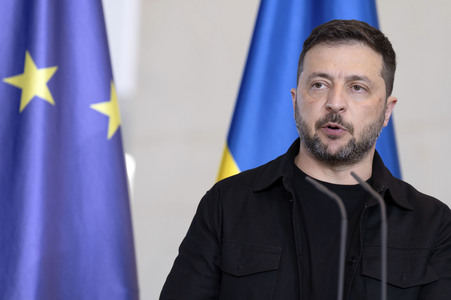 Pressestatement von Selenskyj und Merz in Berlin