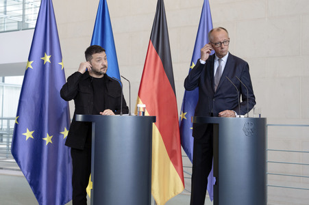 Pressestatement von Selenskyj und Merz in Berlin