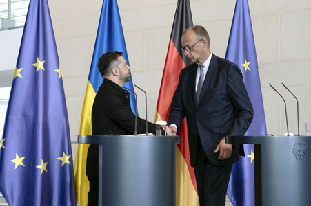 Pressestatement von Selenskyj und Merz in Berlin