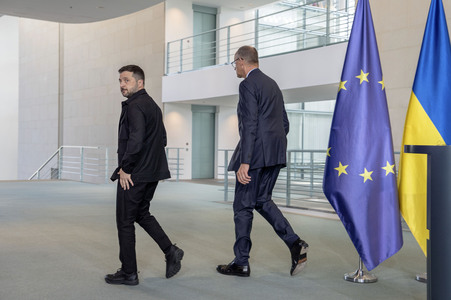 Pressestatement von Selenskyj und Merz in Berlin