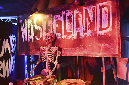 Midsummer Scream - Halloween & Horror Convention in Long Beach