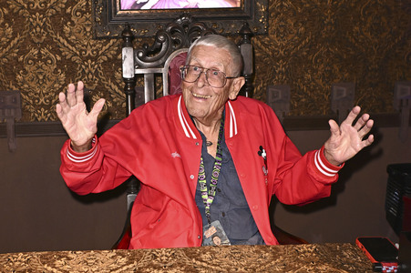 Midsummer Scream - Halloween & Horror Convention in Long Beach