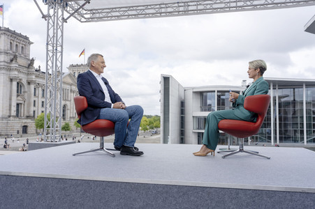 ARD-Sommerinterview mit Jan van Aken in Berlin