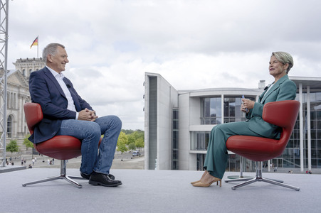 ARD-Sommerinterview mit Jan van Aken in Berlin