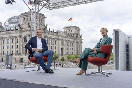 ARD-Sommerinterview mit Jan van Aken in Berlin
