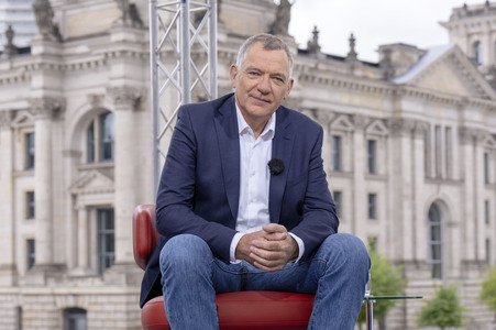 ARD-Sommerinterview mit Jan van Aken in Berlin