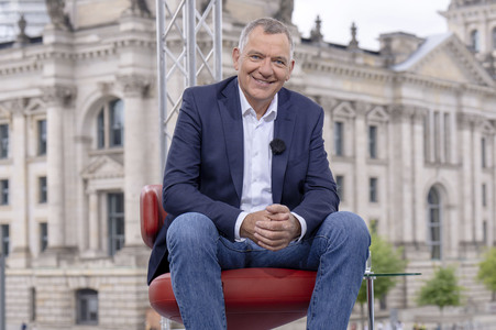 ARD-Sommerinterview mit Jan van Aken in Berlin