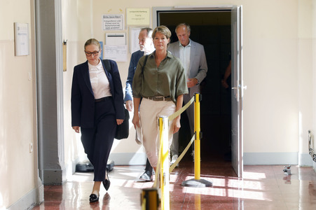 Prozess wegen mutmaßlicher Kindesentführung gegen Christina Block in Hamburg