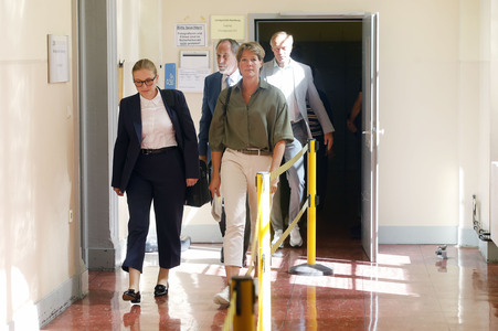 Prozess wegen mutmaßlicher Kindesentführung gegen Christina Block in Hamburg