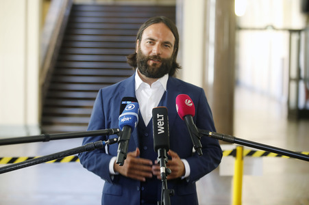 Prozess wegen mutmaßlicher Kindesentführung gegen Christina Block in Hamburg