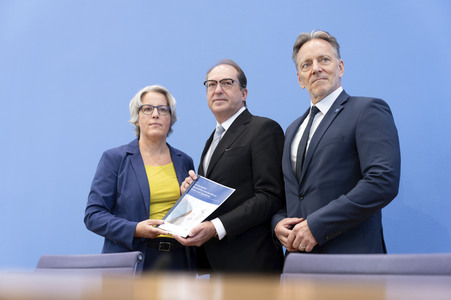 Bundespressekonferenz 'Bundeslagebild Sexualdelikte zum Nachteil von Kindern und Jugendlichen 2024' in Berlin