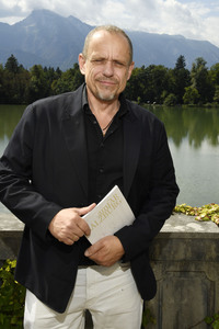 Pressegespräch zur amfAR Gala 2025 in Salzburg