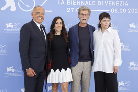 Photocall mit den Sparten-Jurys, Internationale Filmfestspiele von Venedig 2025