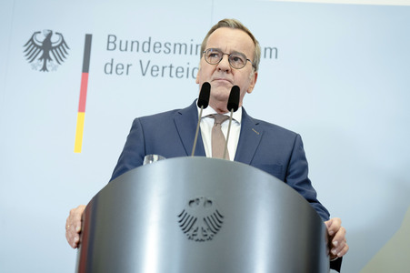 Friedrich Merz und Boris Pistorius beim Pressestatement zu Kabinettsthemen in Berlin