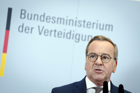 Friedrich Merz und Boris Pistorius beim Pressestatement zu Kabinettsthemen in Berlin