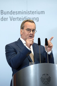 Friedrich Merz und Boris Pistorius beim Pressestatement zu Kabinettsthemen in Berlin