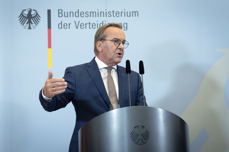 Friedrich Merz und Boris Pistorius beim Pressestatement zu Kabinettsthemen in Berlin