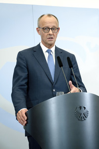 Friedrich Merz und Boris Pistorius beim Pressestatement zu Kabinettsthemen in Berlin