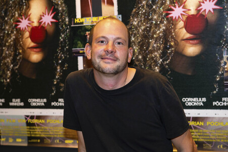 Filmpremiere 'How to Be Normal' in Düsseldorf