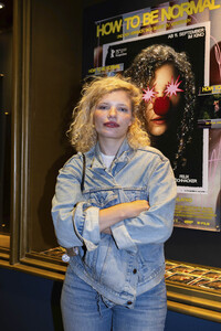 Filmpremiere 'How to Be Normal' in Düsseldorf