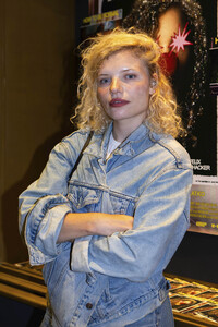 Filmpremiere 'How to Be Normal' in Düsseldorf