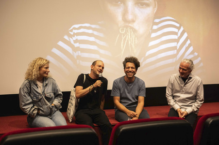 Filmpremiere 'How to Be Normal' in Düsseldorf