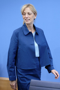 Bundespressekonferenz 'Kinder- und Jugendschutz in der digitalen Welt' in Berlin