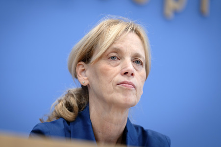 Bundespressekonferenz 'Kinder- und Jugendschutz in der digitalen Welt' in Berlin