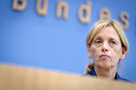 Bundespressekonferenz 'Kinder- und Jugendschutz in der digitalen Welt' in Berlin