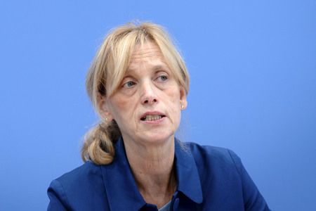 Bundespressekonferenz 'Kinder- und Jugendschutz in der digitalen Welt' in Berlin