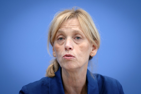 Bundespressekonferenz 'Kinder- und Jugendschutz in der digitalen Welt' in Berlin