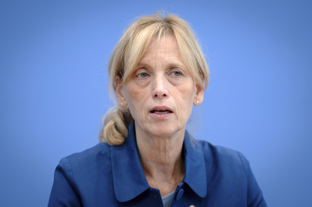 Bundespressekonferenz 'Kinder- und Jugendschutz in der digitalen Welt' in Berlin