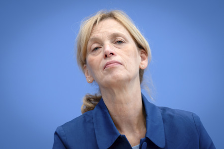 Bundespressekonferenz 'Kinder- und Jugendschutz in der digitalen Welt' in Berlin