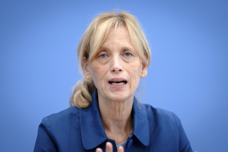 Bundespressekonferenz 'Kinder- und Jugendschutz in der digitalen Welt' in Berlin